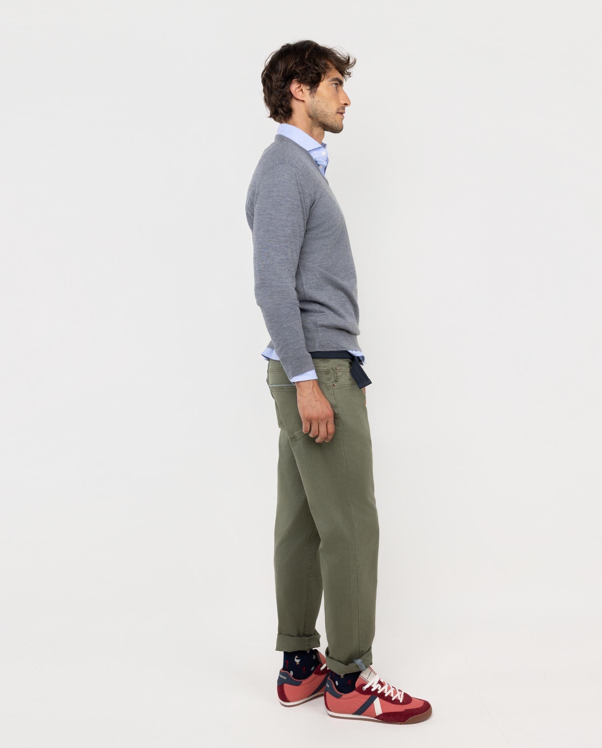 Jersey Cuello Pico Merino Gris HOMBRE OI 25-2