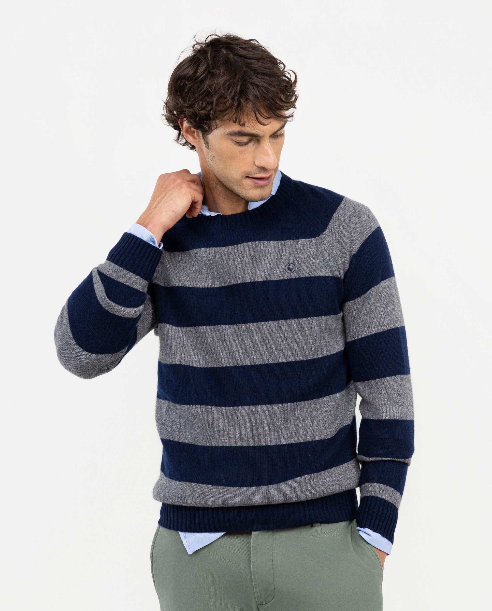 Jersey Raya Cuello Caja Gris HOMBRE OI 25-2