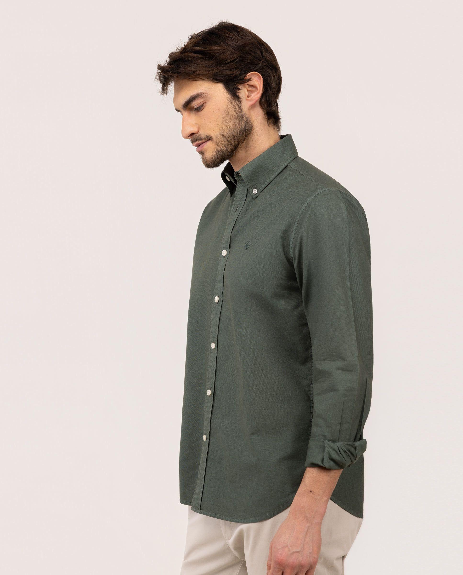 Camisa Algodón Garment Dyed Button Down Verde Oscuro HOMBRE PV 26-2