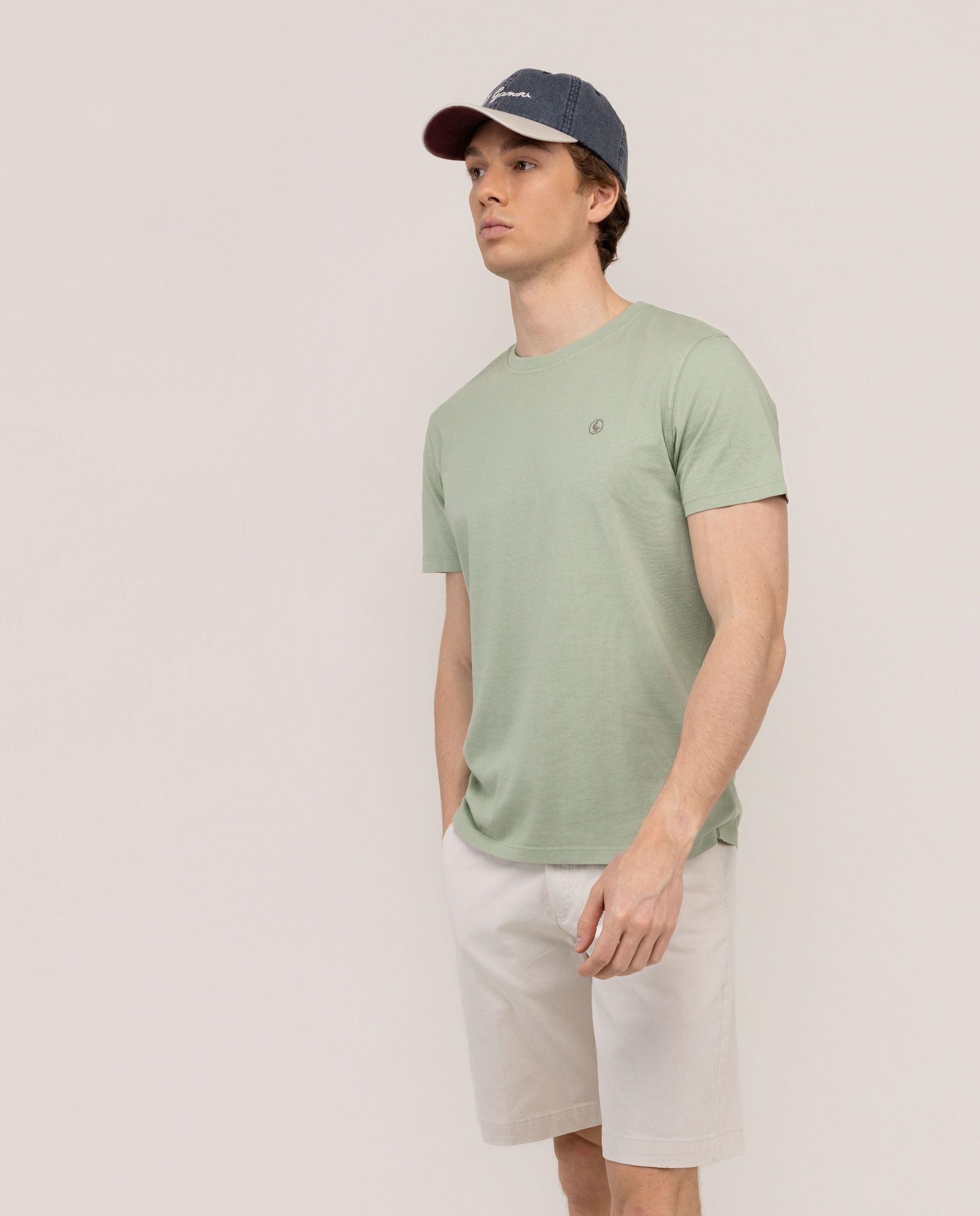 Camiseta Básica Garment Dyed Verde Claro HOMBRE PV 26-2