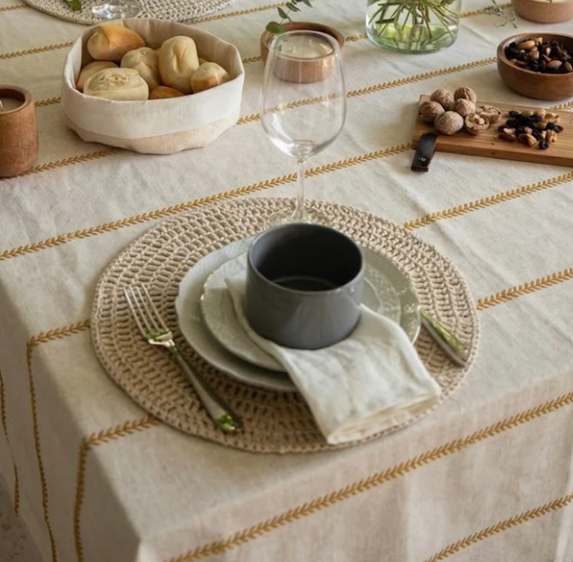 Mantel Antimanchas Resinado Ian 155x155-2