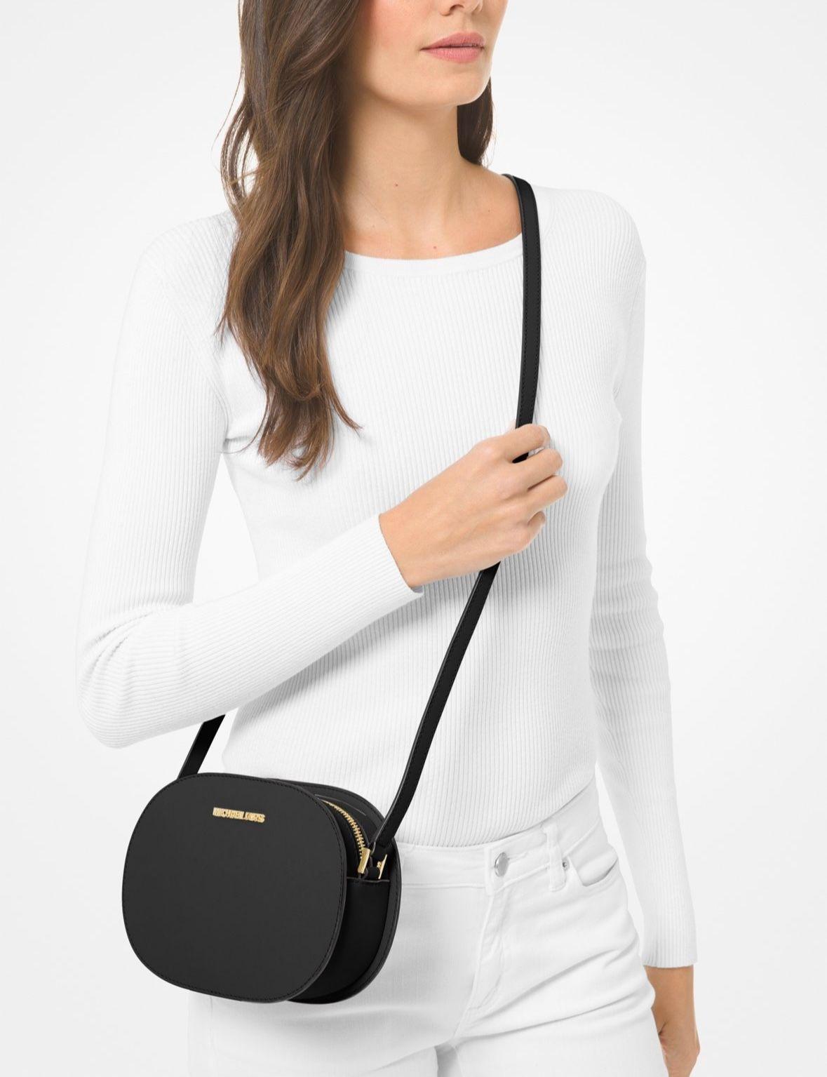 Cartera Michael Kors Oval Jet Set-2