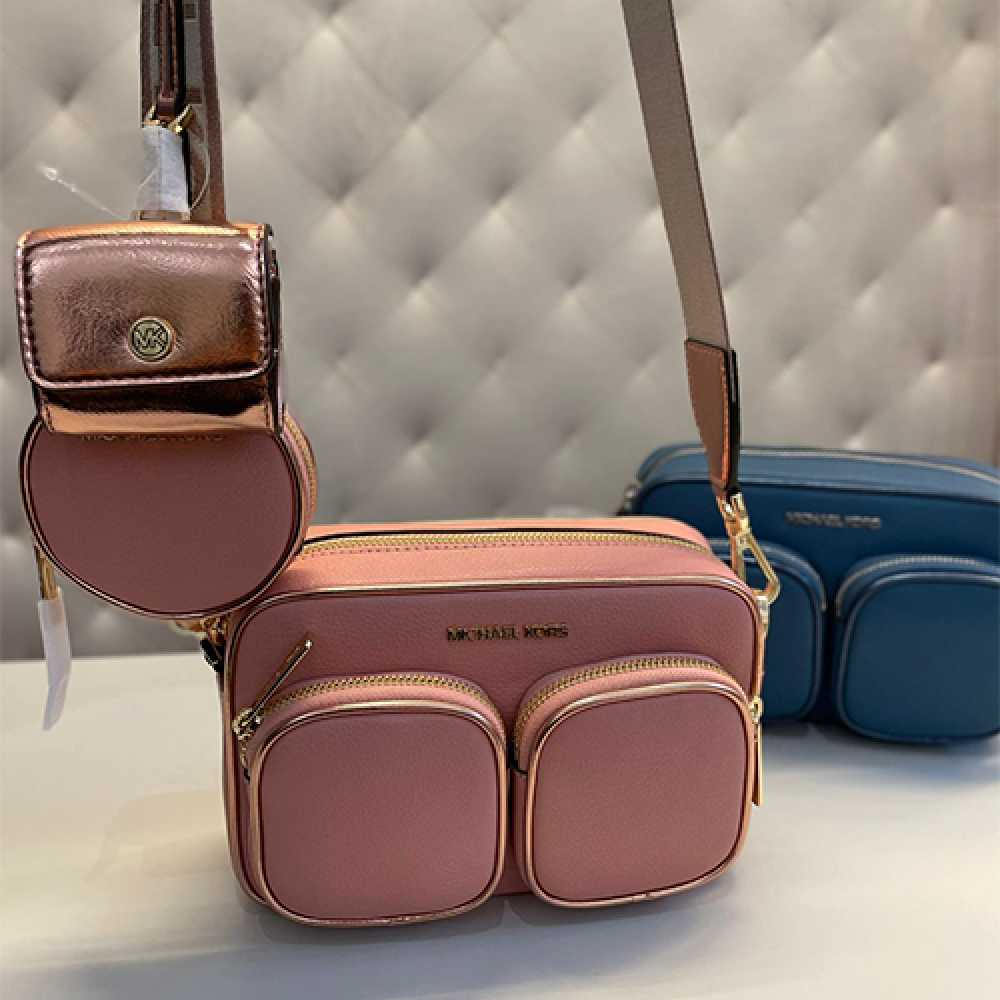 Cartera Michael Kors Jet Set Metallic Airpods -4