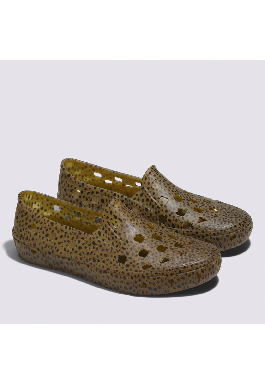 Zapatilla Ua Slip-On Trk Café Unisex-0