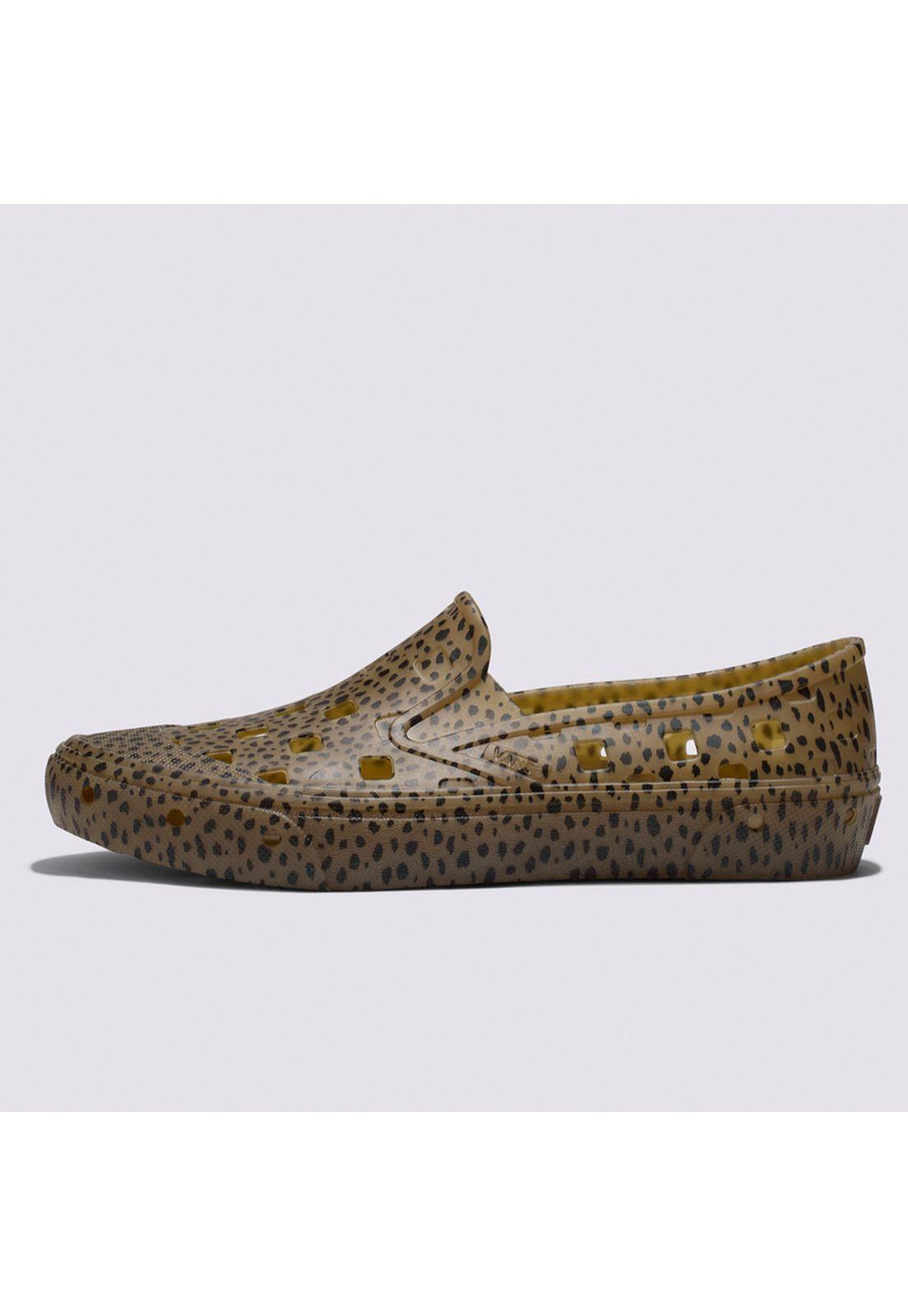 Zapatilla Ua Slip-On Trk Café Unisex-3