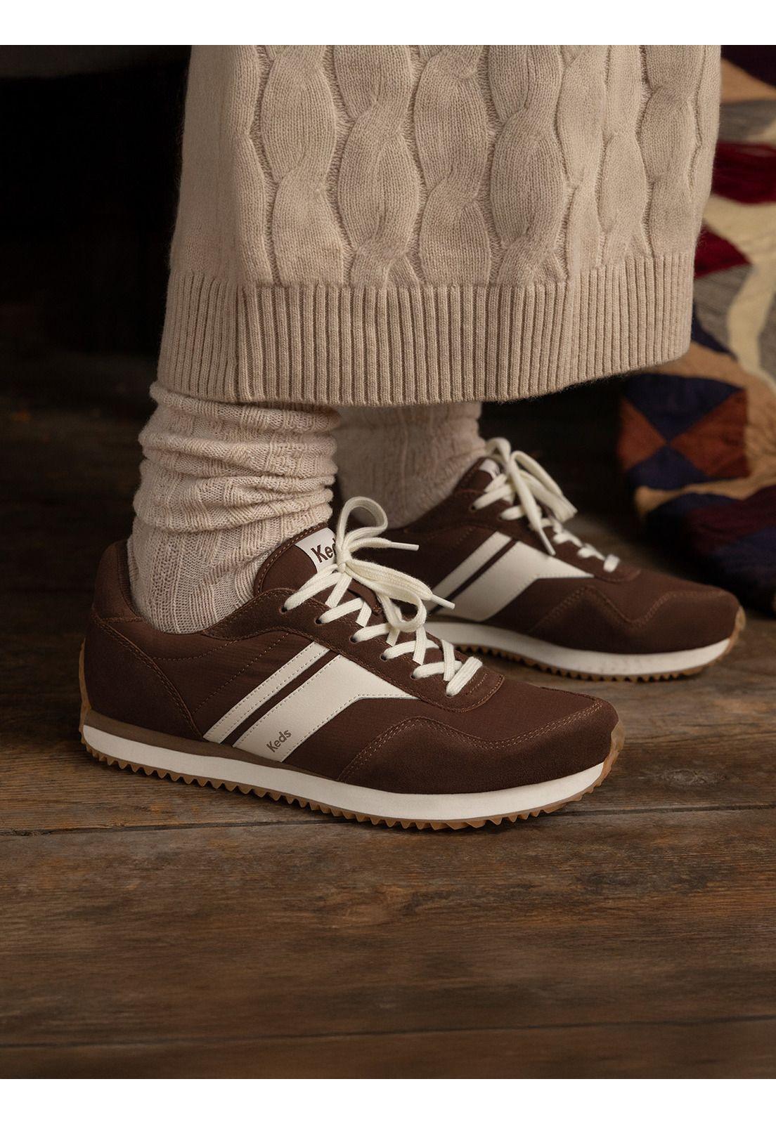 Zapatilla Textil Mujer Rena Gamuza Café-1