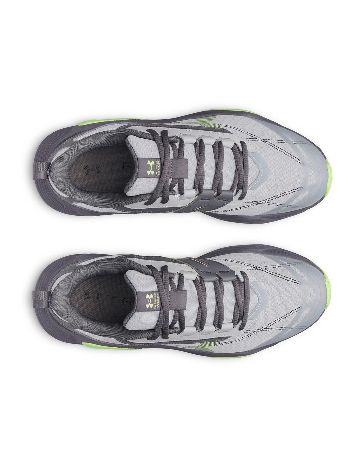 Zapatilla UA Charged Commit Tr 5 Gris Hombre-4