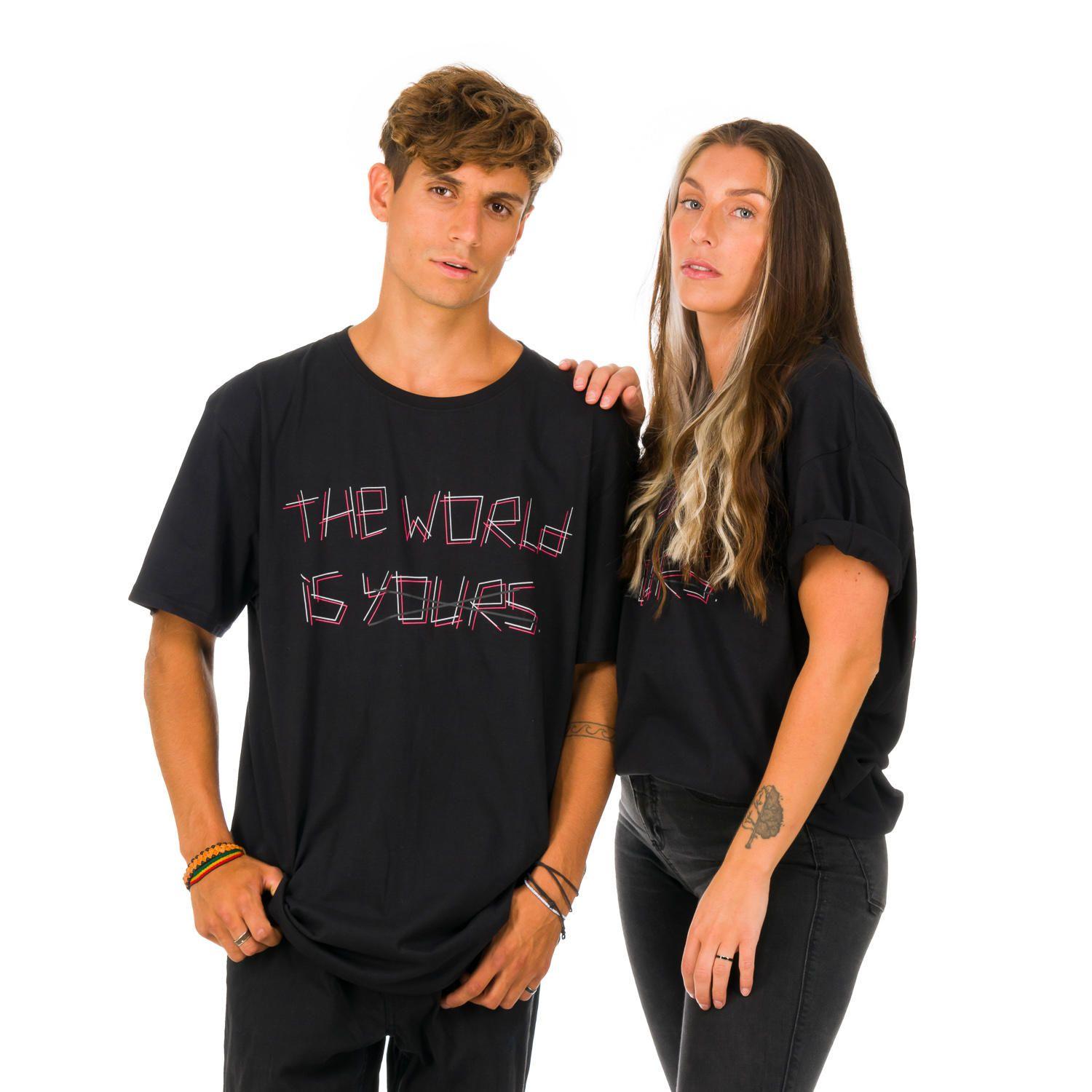 Polera M/C Unisex The World Negro -2