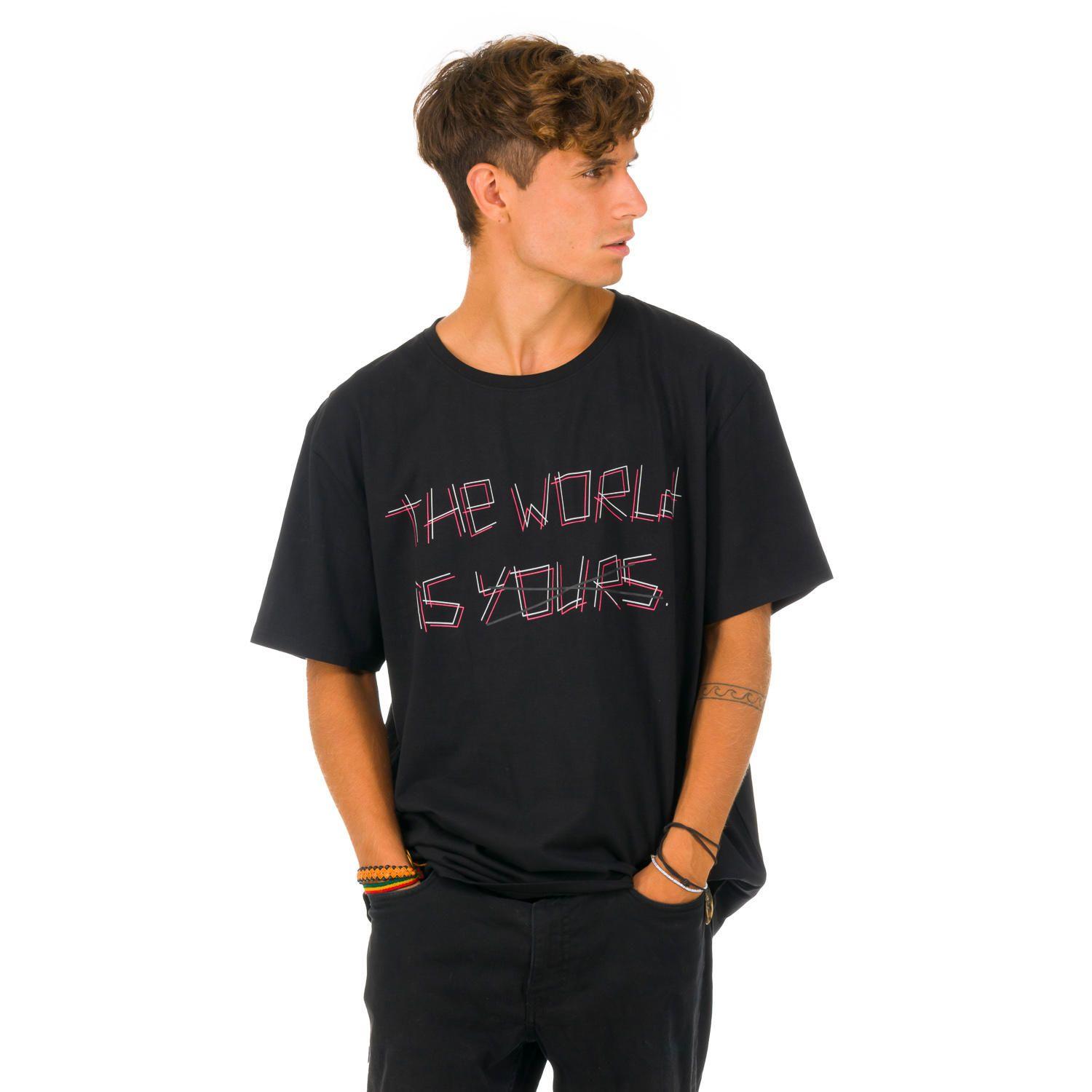 Polera M/C Unisex The World Negro -3