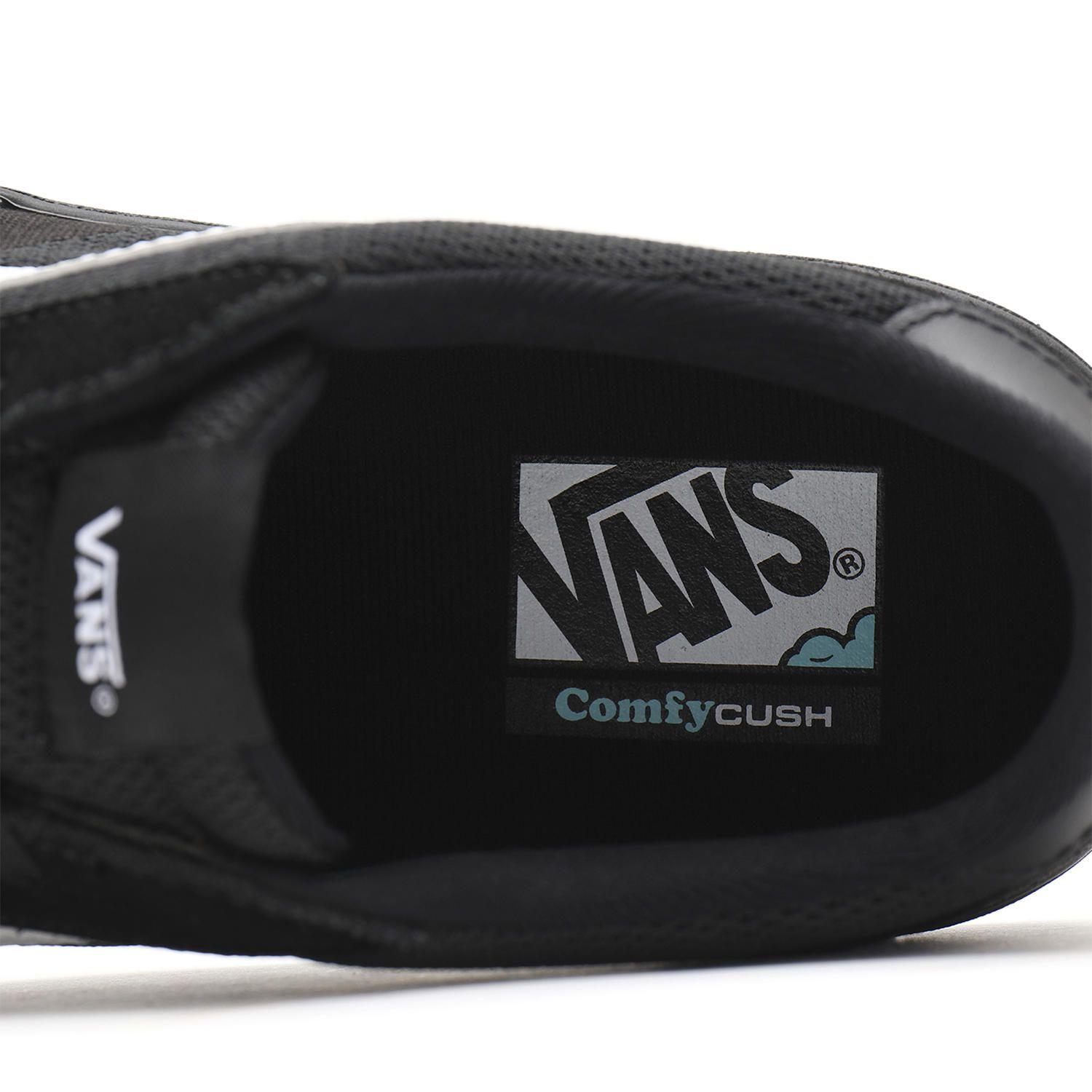 Zapatilla Unisex UA Cruze Too CC (Staple) Negro-9