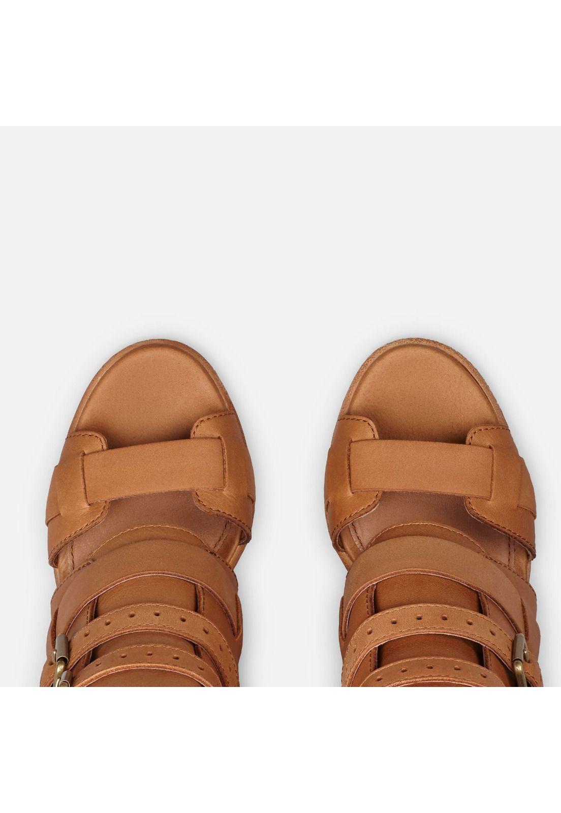 Sandalia Nadia Buckle II Camel Mujer-1