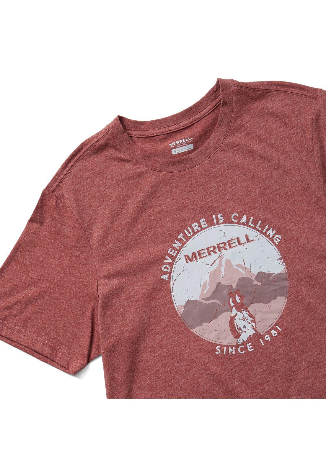 Polera Hombre Adventure is Calling Burdeo-1