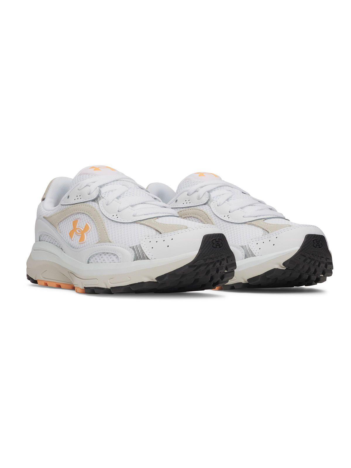 Zapatilla UA Blanco Tech Runner Mujer-5