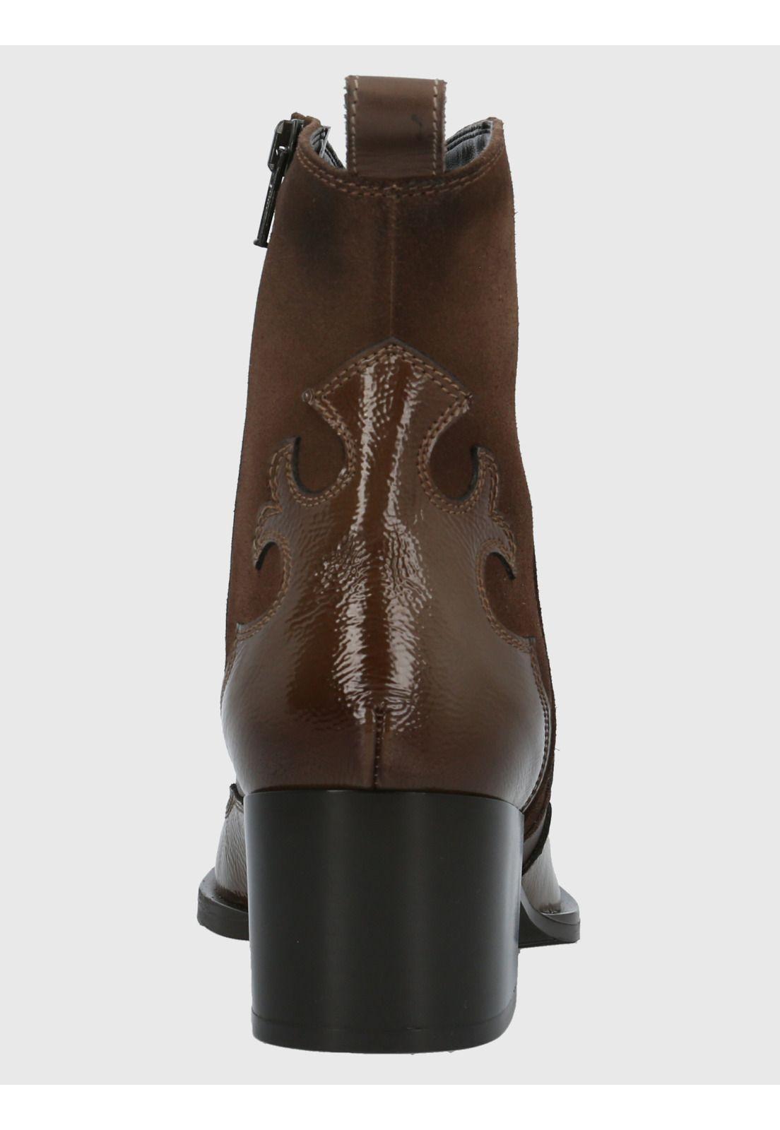 Botín Cuero Mujer Cassaandra Taupe-6