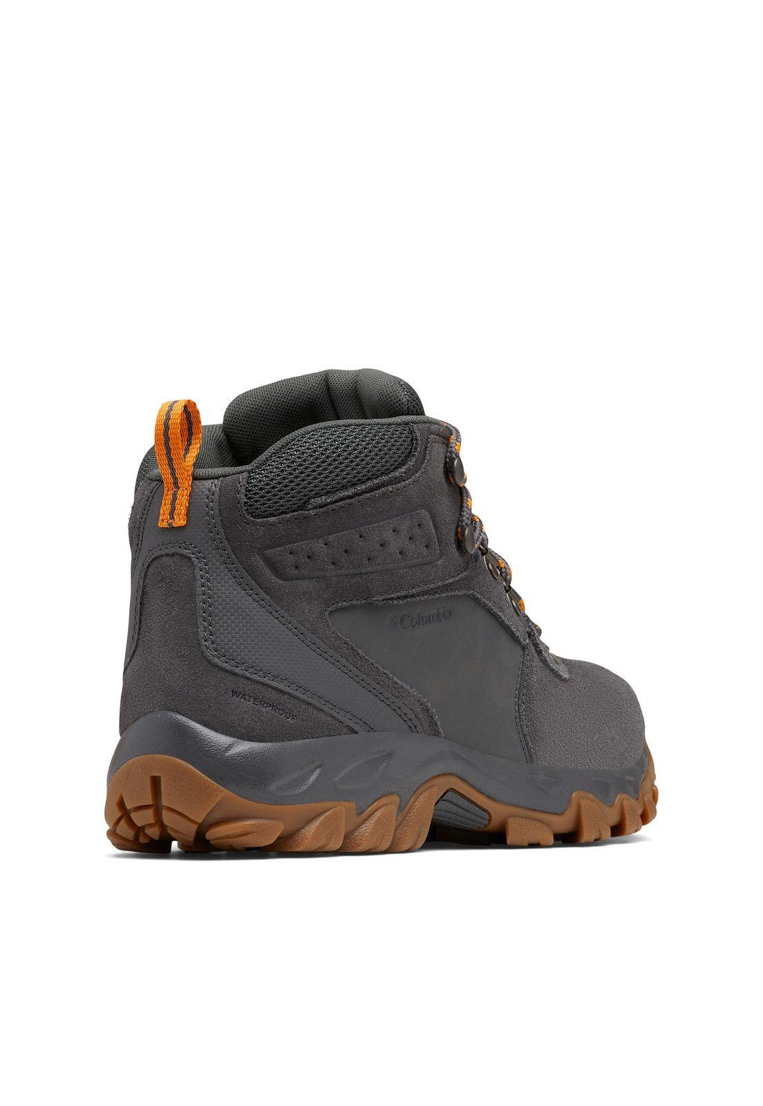 Botín Hombre Newton ridge II s w Gris-1