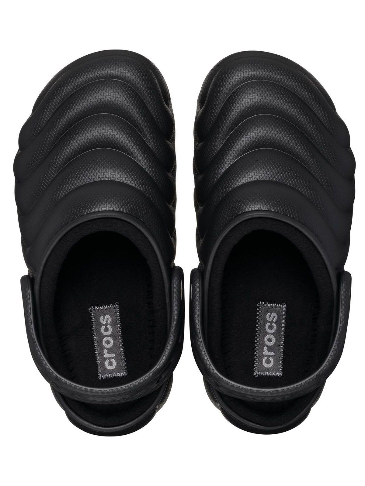 Zueco Crocs Hombre Lined Overpuff Negro-4