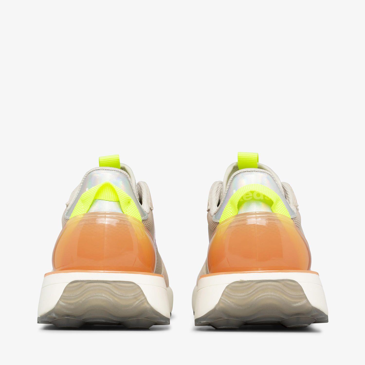 Zapatilla Cuero Mujer Tiasa Arena-2