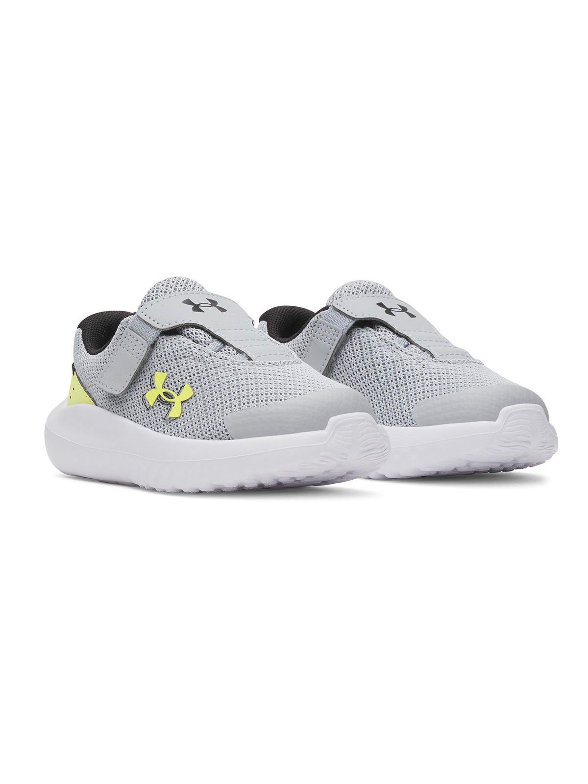 Zapatilla Infantil UA Surge 4 Ac Gris Niño-5
