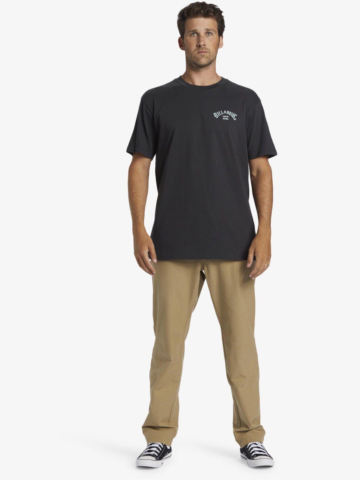 Polera Hombre Arch Fill Negro-1