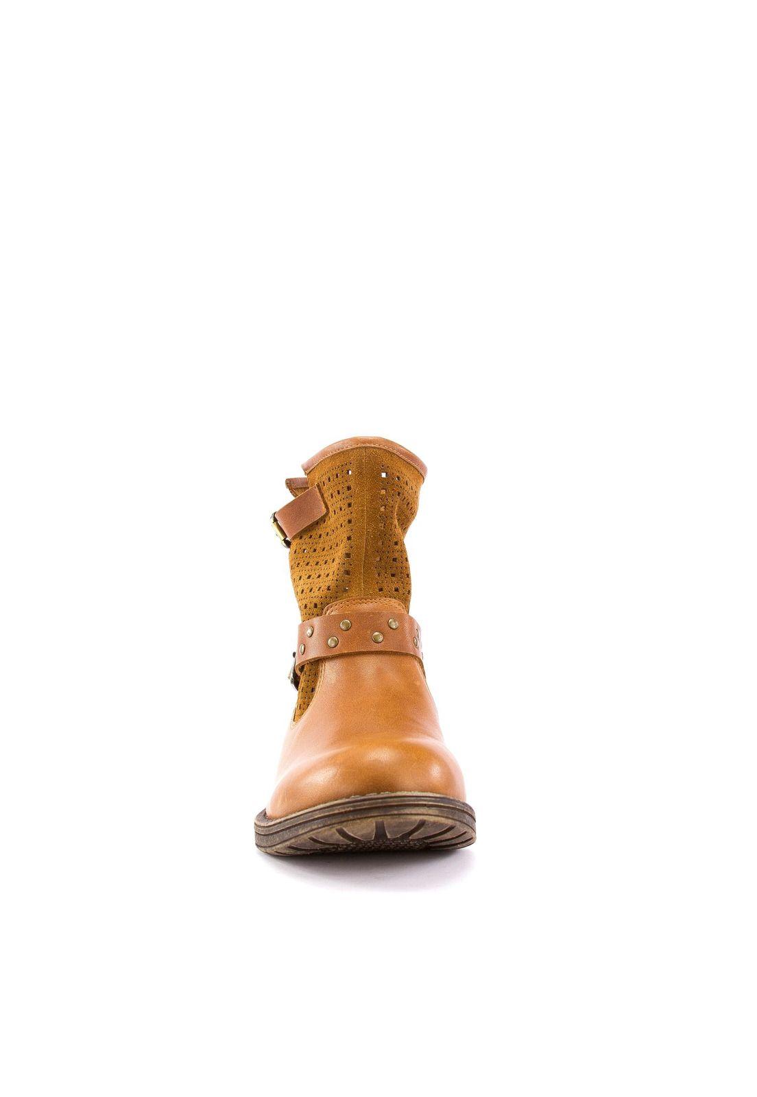 Botin  Burnaby Casual Café-2