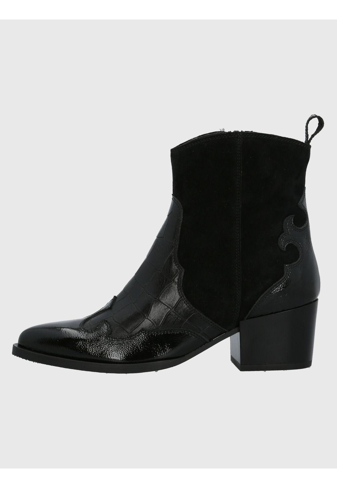 Botín Cuero Mujer Cassaandra Negro-4