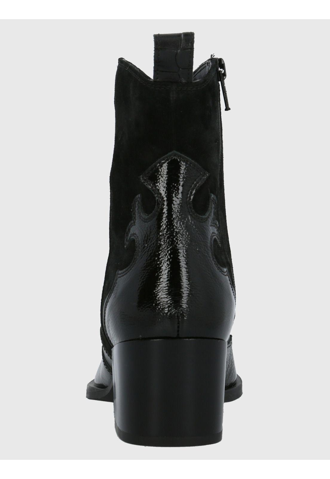 Botín Cuero Mujer Cassaandra Negro-6