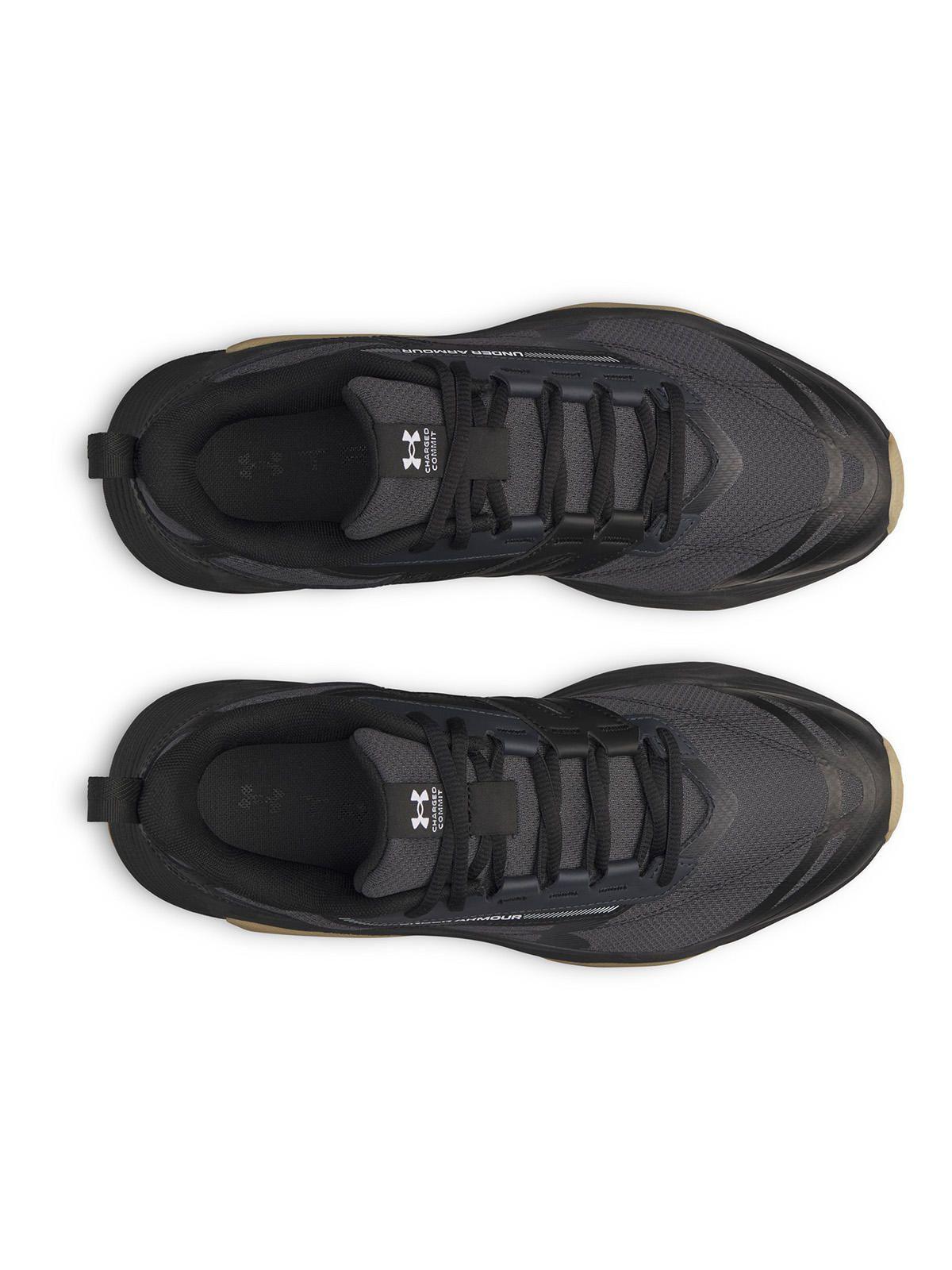 Zapatilla UA Charged Commit Tr 5 Negro Hombre-4