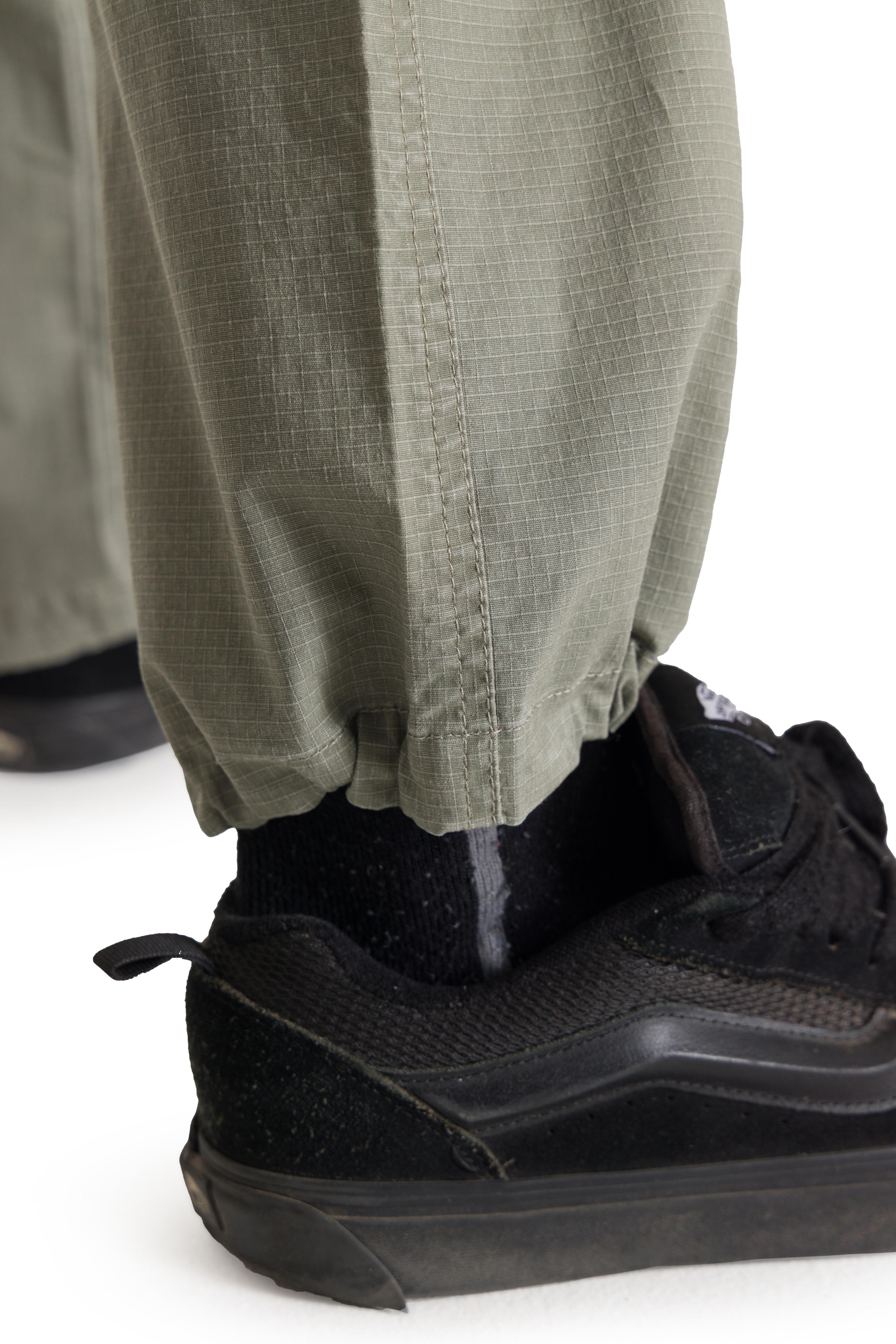 Pantalón Hombre Cargo Verde Burton-6