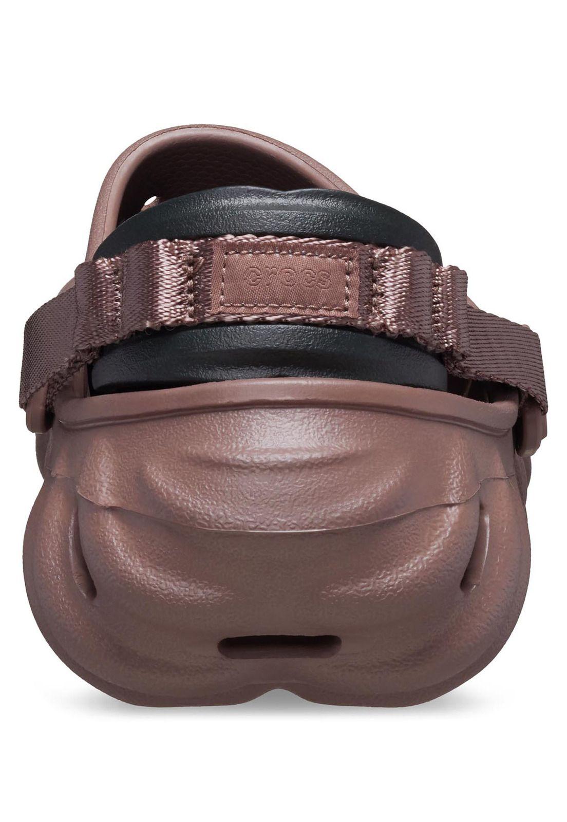 Zueco Crocs Hombre Echo Clog Café-7