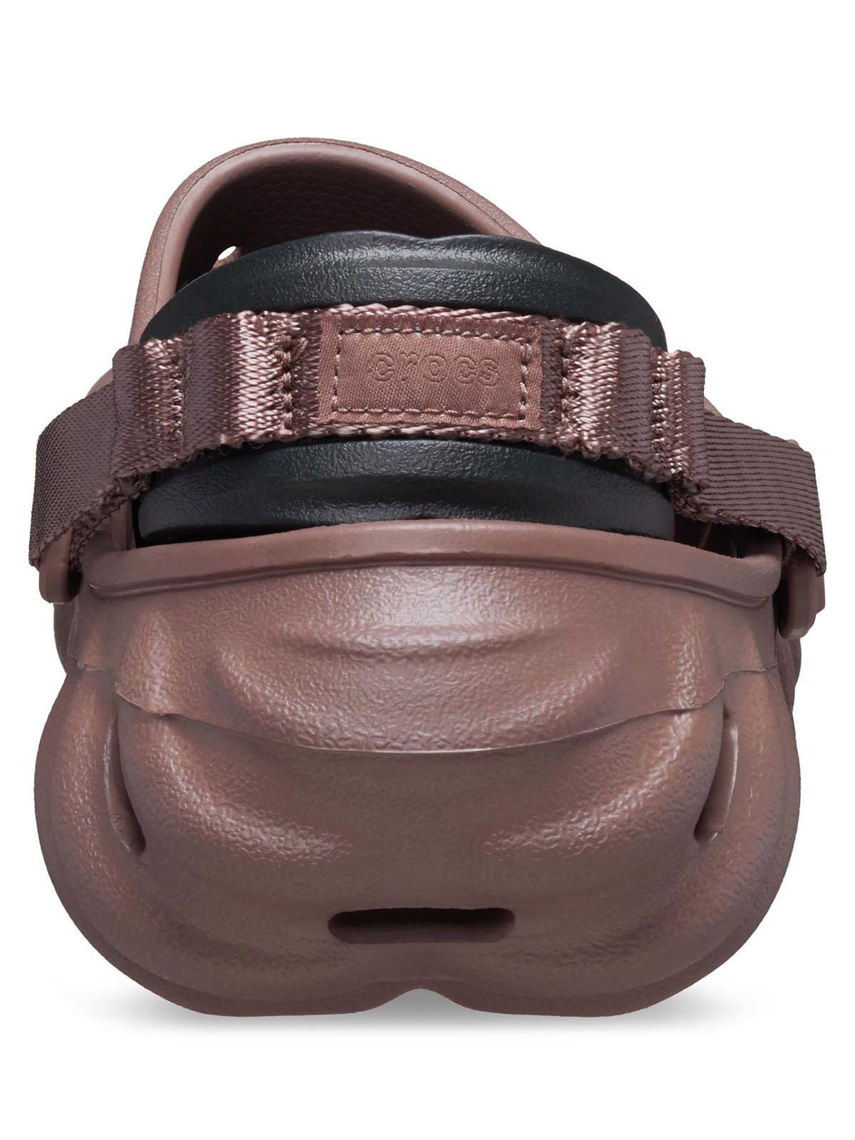 Zueco Crocs Hombre Echo Clog Café Trufa-7