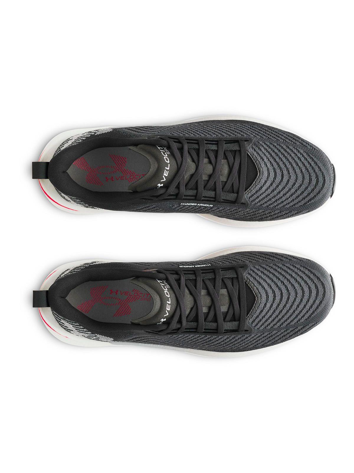 Zapatilla hombre Velociti 5 negro UA-4