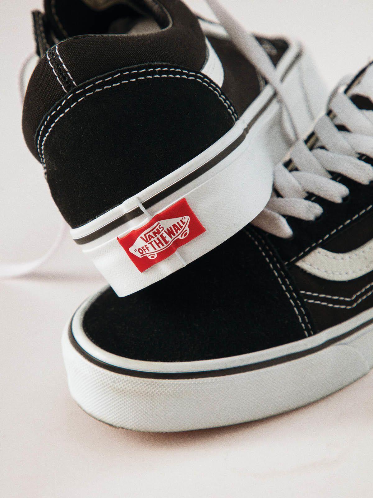 Zapatillas Unisex UA Old Skool Negra-8