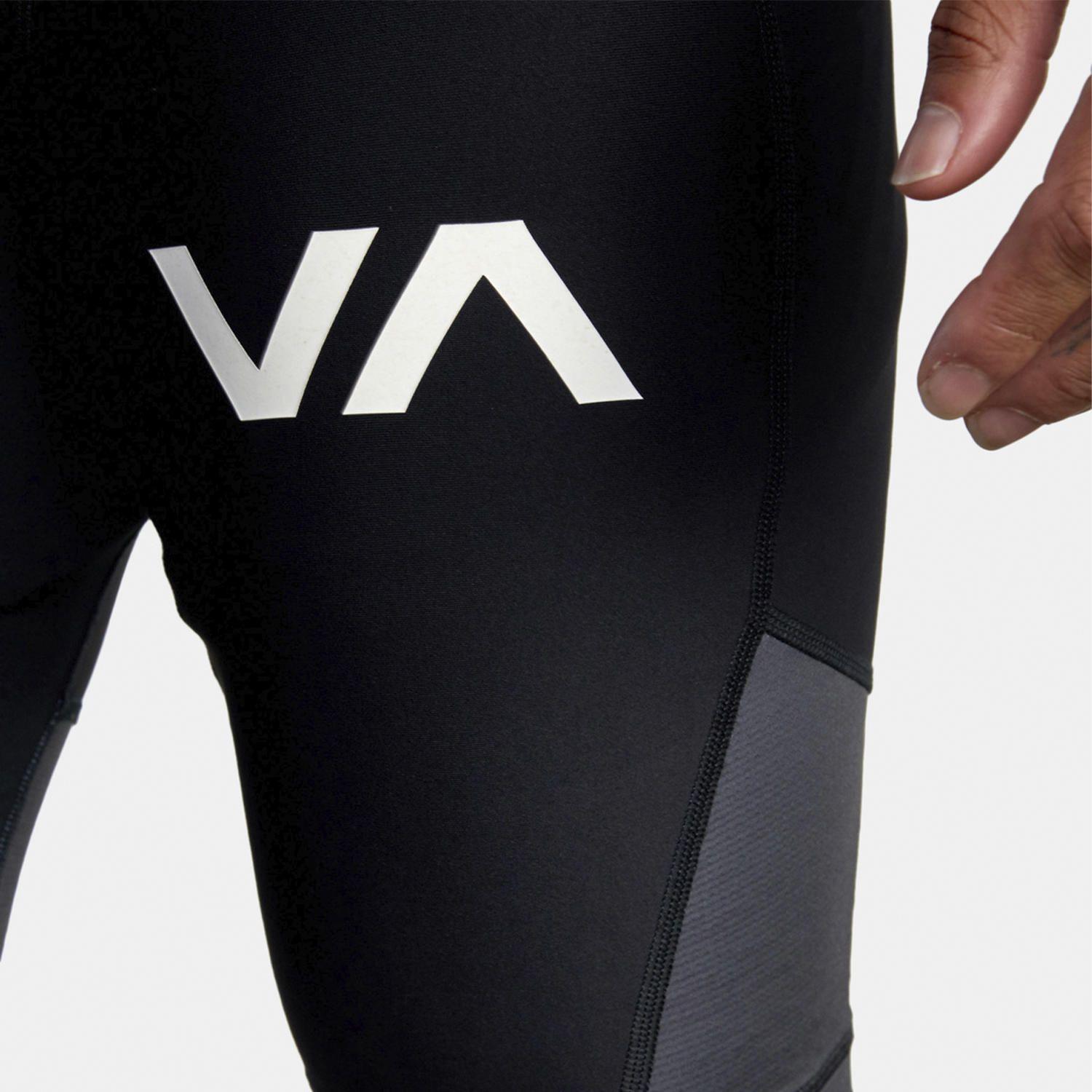 Short Deportivo Hombre Compression 18.5" Negro-2