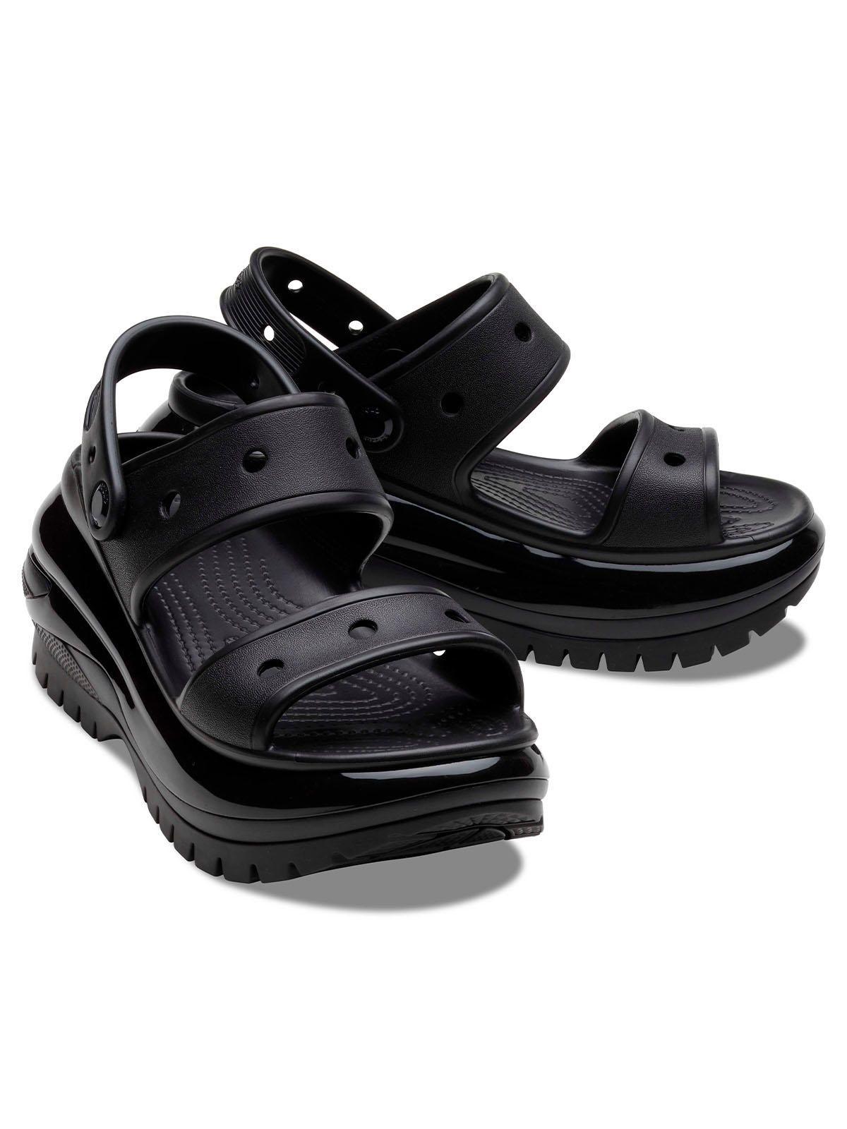 Sandalia Crocs Mujer Mega Crush Sandal Negro-3