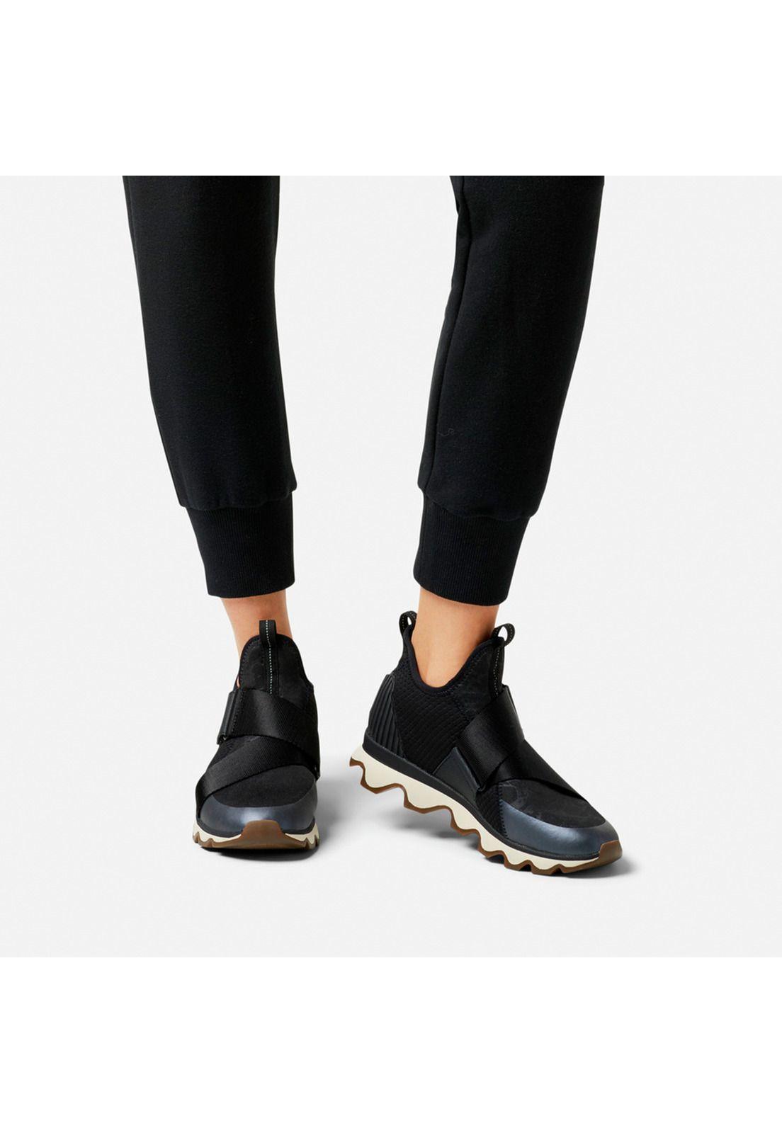 Zapatilla Kinetic Sneak Negro Mujer-4