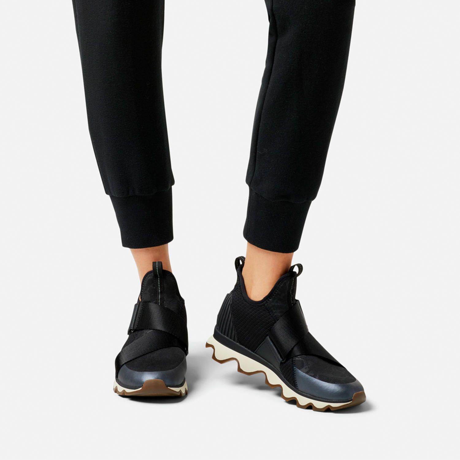 Zapatilla Kinetic Sneak Negro Mujer-4