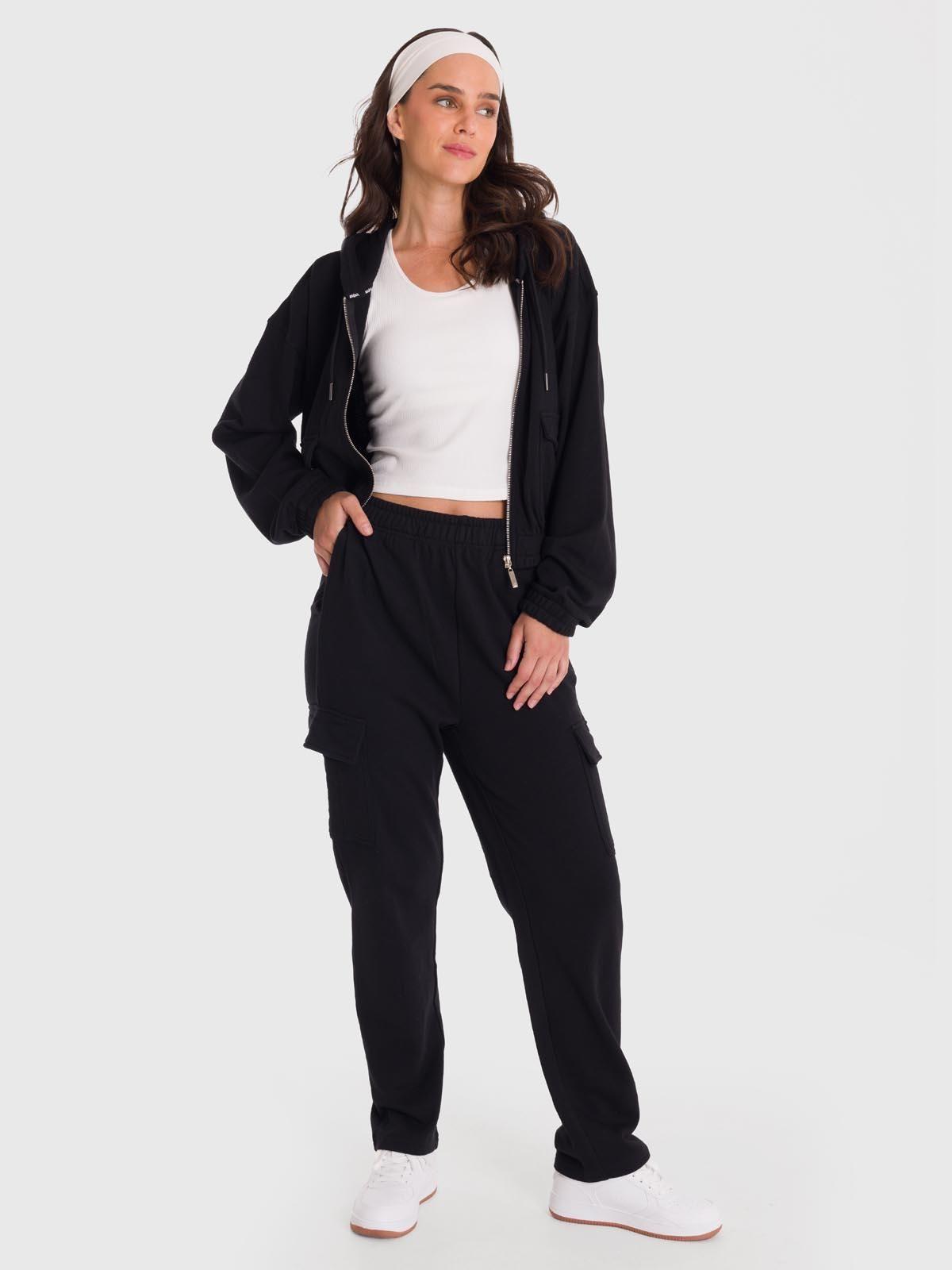 Polerón Mujer Hoodie Zip Cargo Negro-1