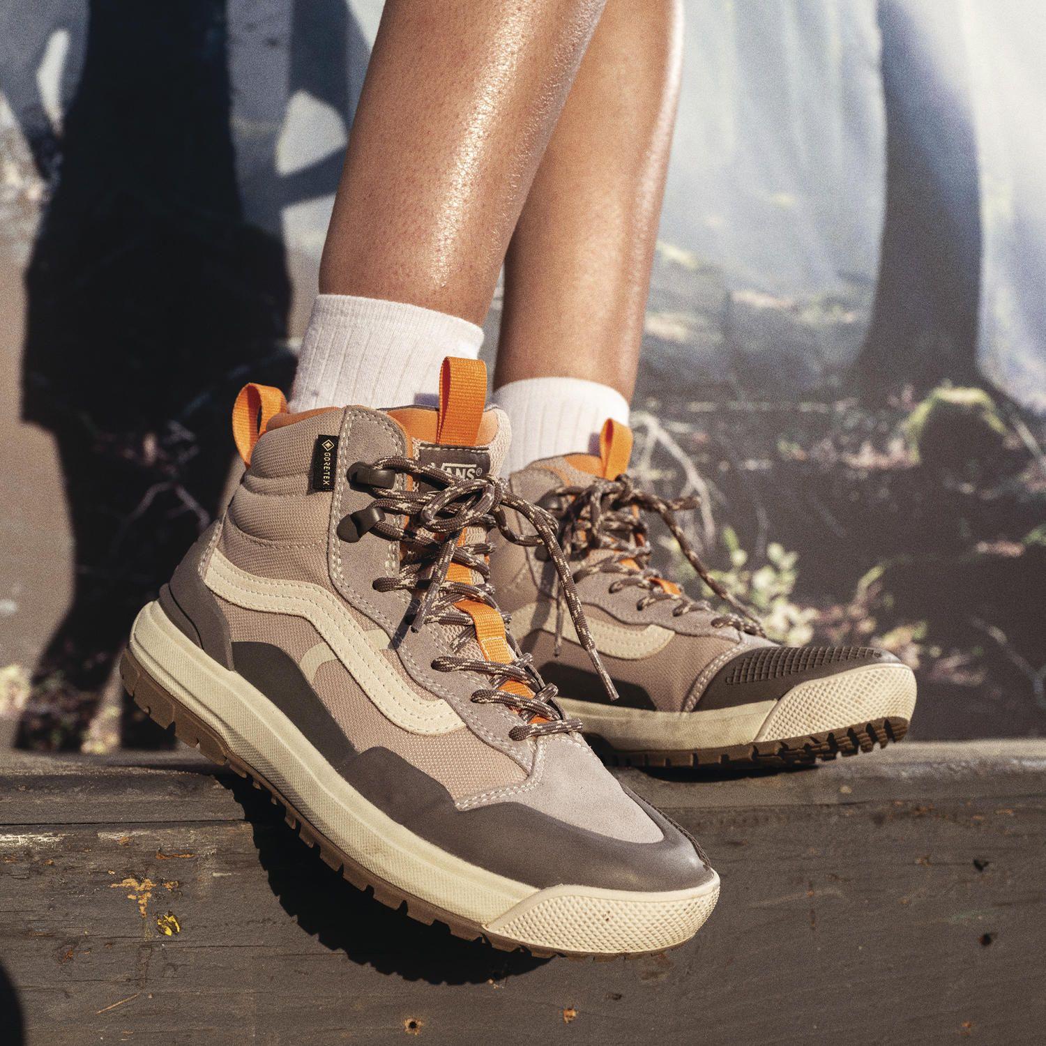 Zapatilla Caña Ultrarange Exo Hi Go Beige Unisex-6