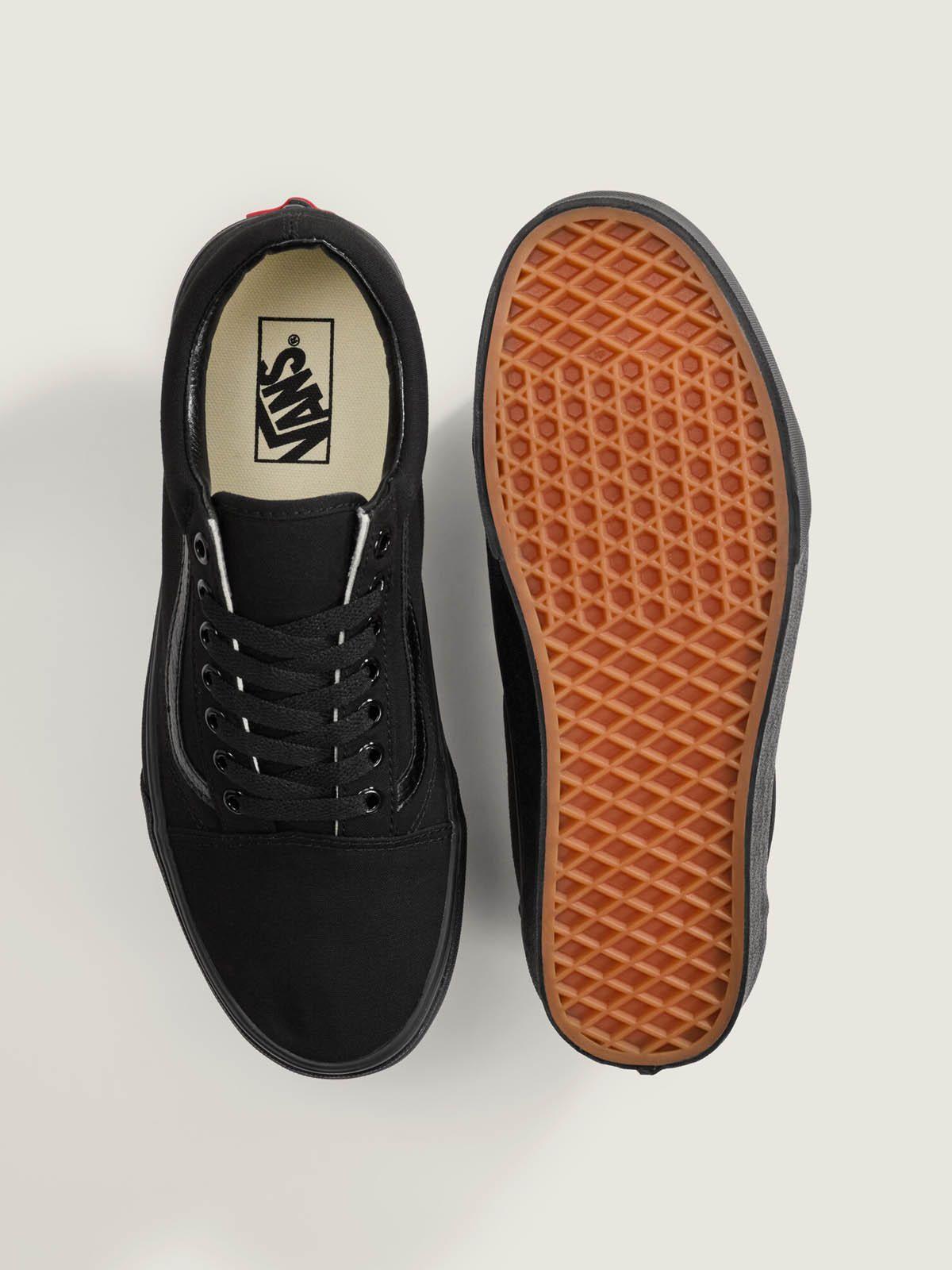 Zapatillas Unisex UA Old Skool Negra-4