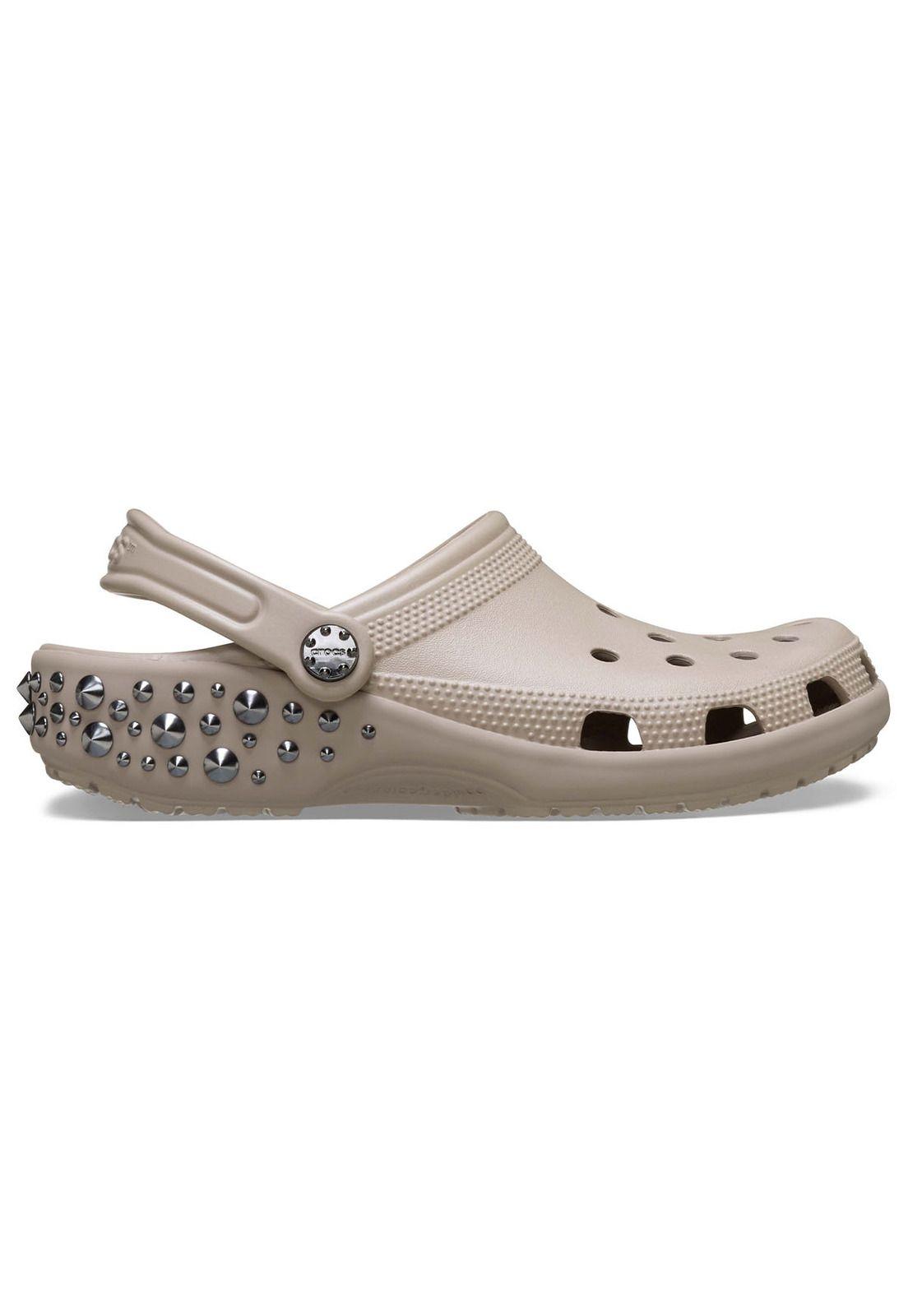 Zueco Crocs Unisex Classic Clog Studded Café-0