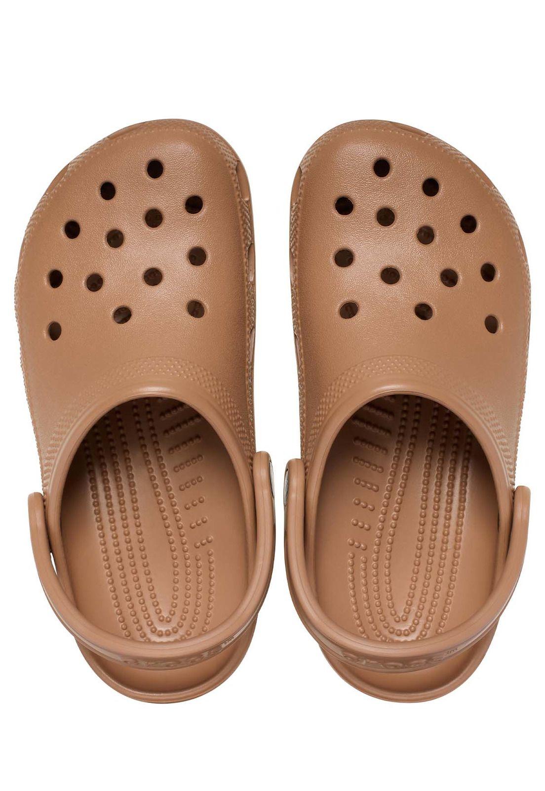 Zueco Crocs Unisex Classic Clog Café Milk-4