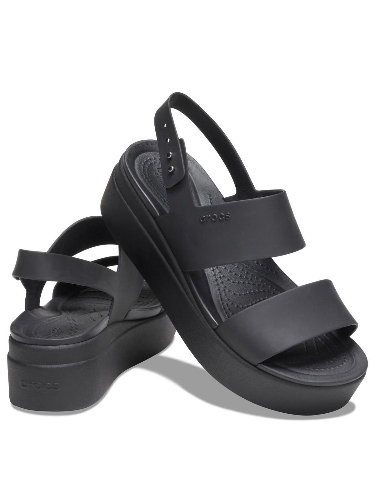 Sandalia Crocs Mujer Brooklyn Low Wedge Negro-3