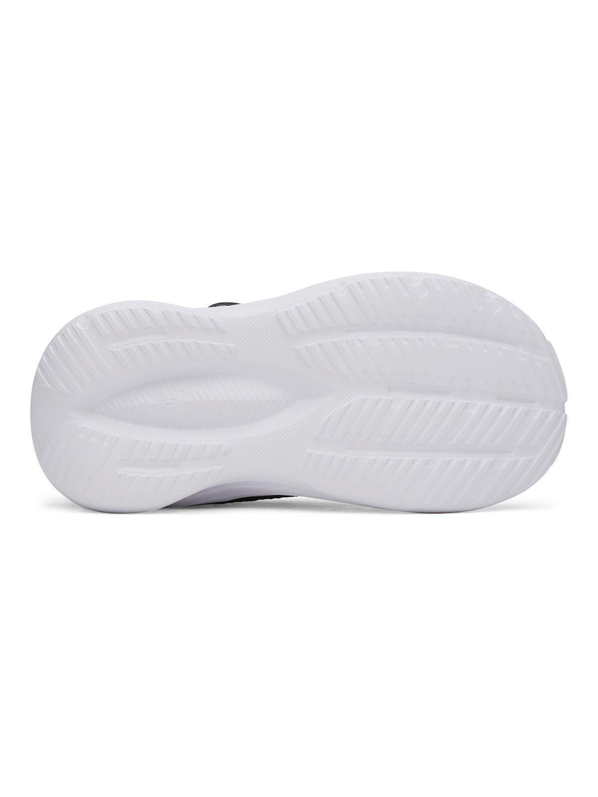Zapatilla UA Assert 11 Ac Negro Niño-3