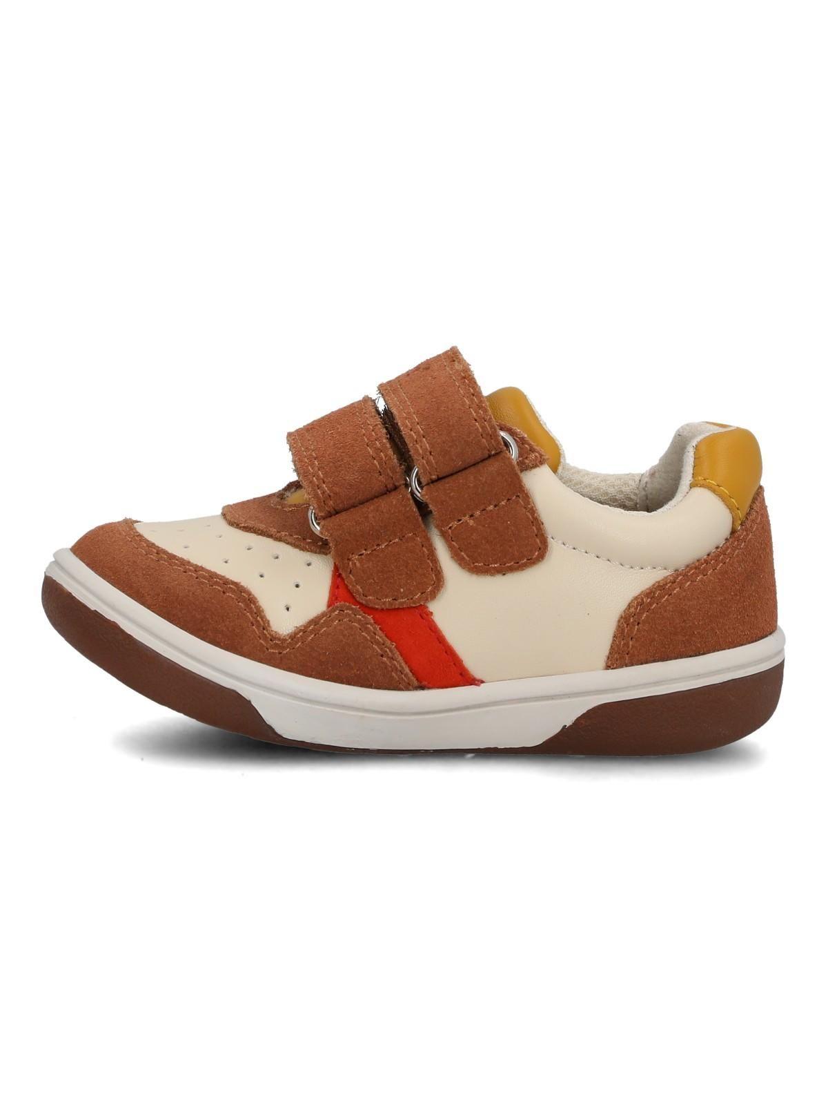 Zapatilla Cuero Niño Tambe Café-4