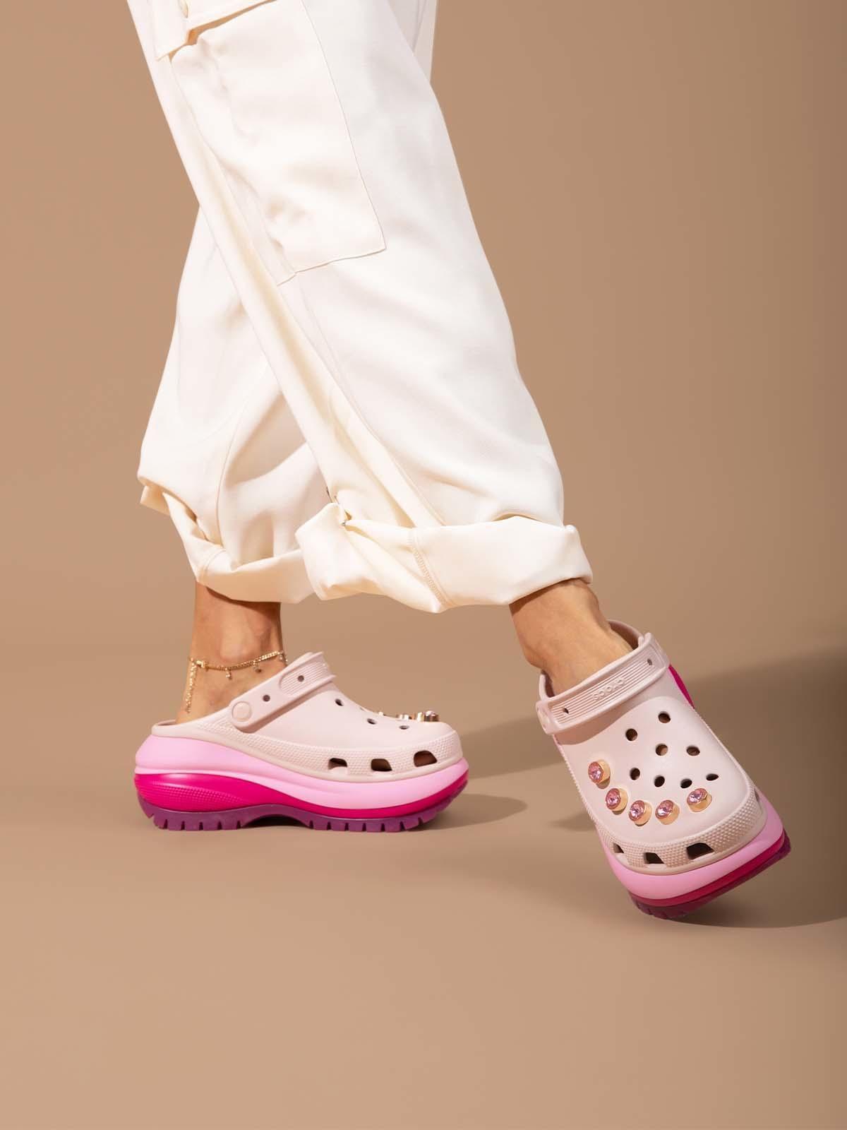 Zueco Crocs Mujer Megacrush Matte Rosado-1