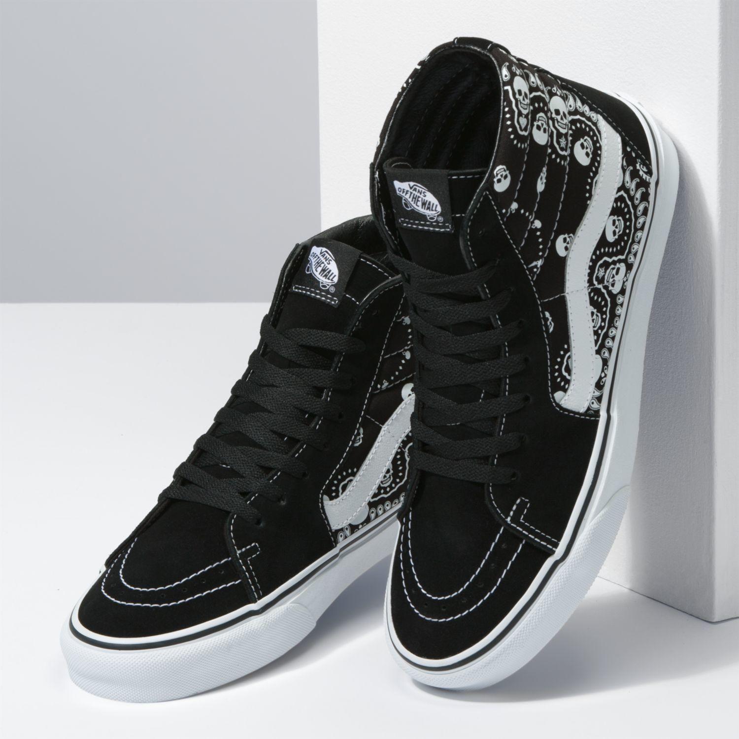 Zapatilla Urbana Mujer Ua Sk8-Hi (Bandana) black/true white Negro-3