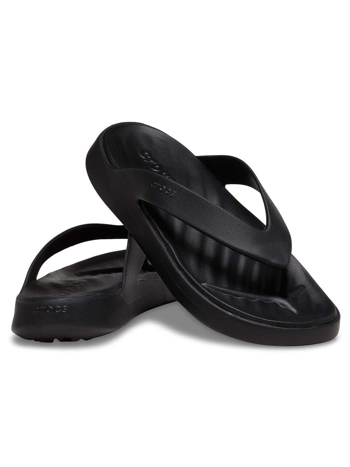 Sandalia Crocs Mujer Getaway Flip Negro-3