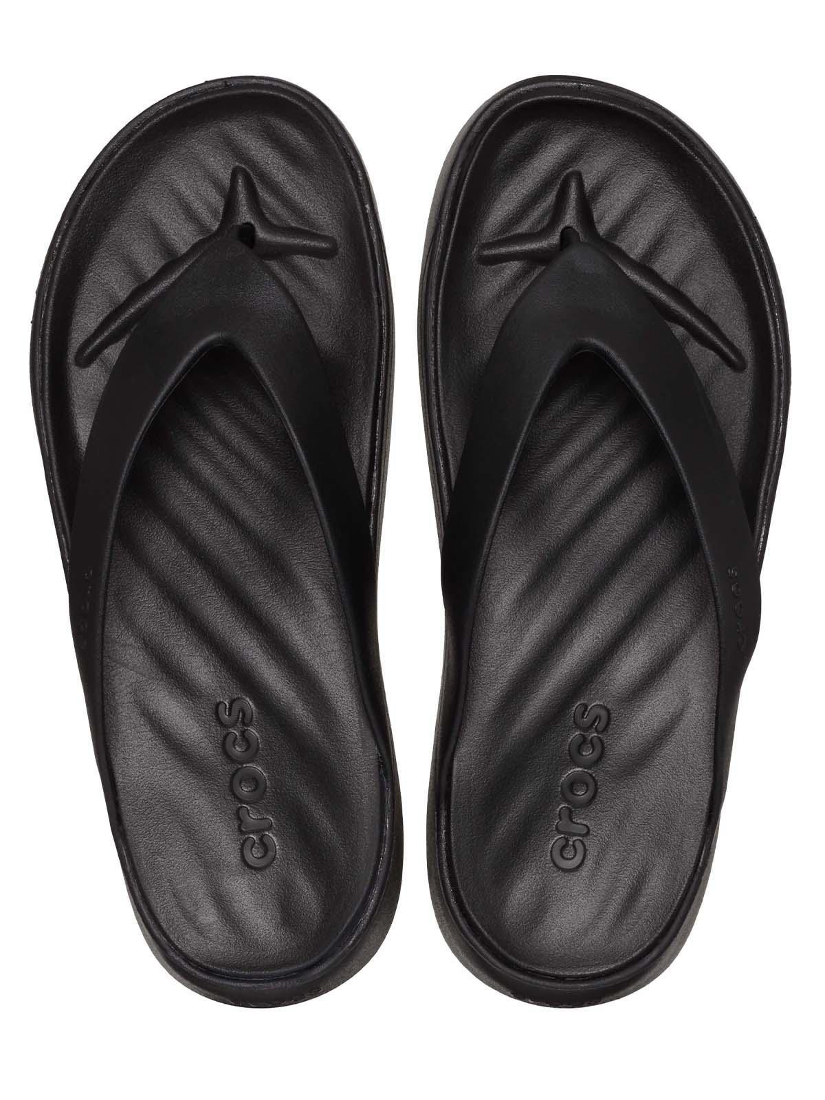 Sandalia Crocs Mujer Getaway Flip Negro-4