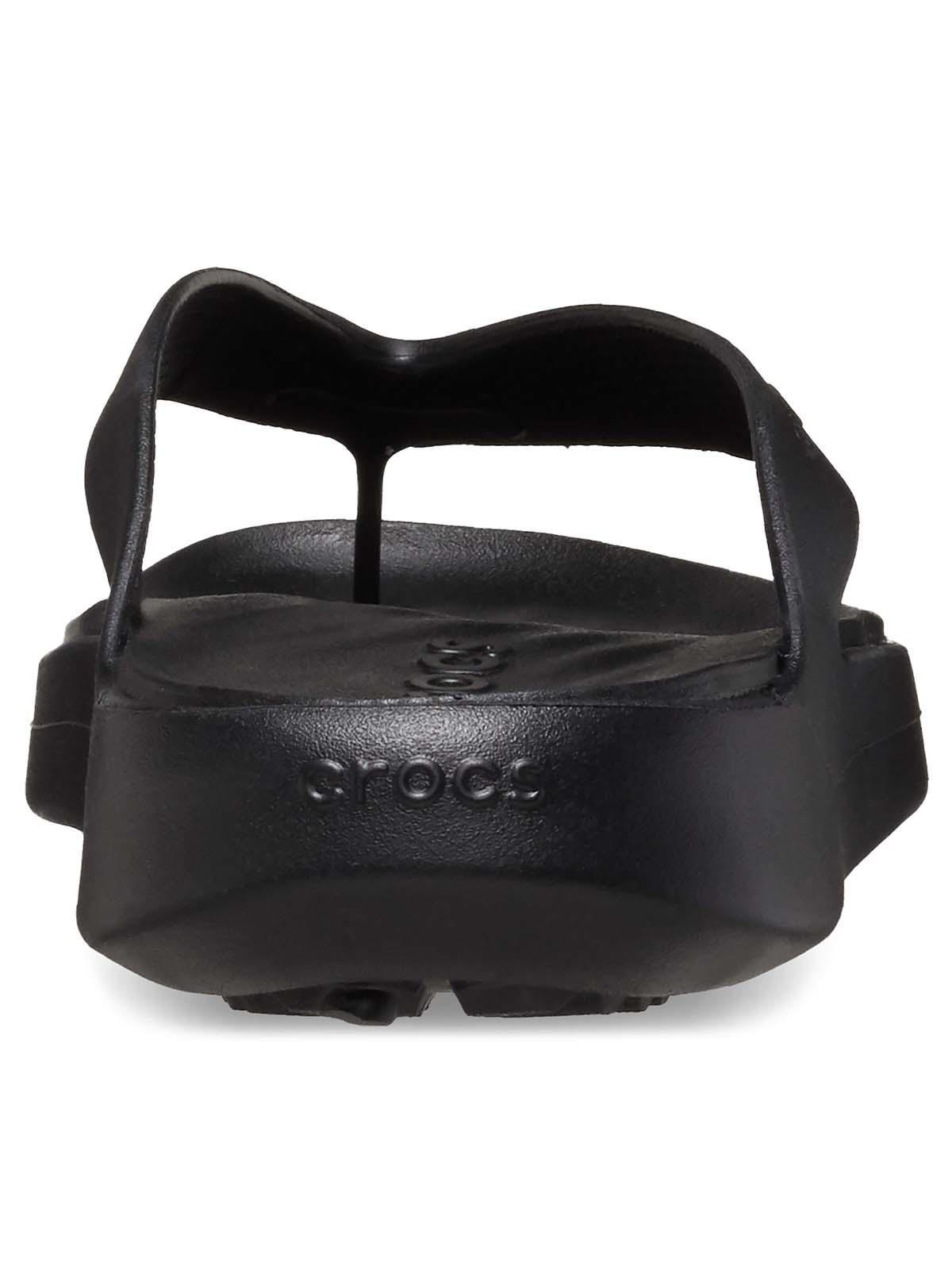 Sandalia Crocs Mujer Getaway Flip Negro-7