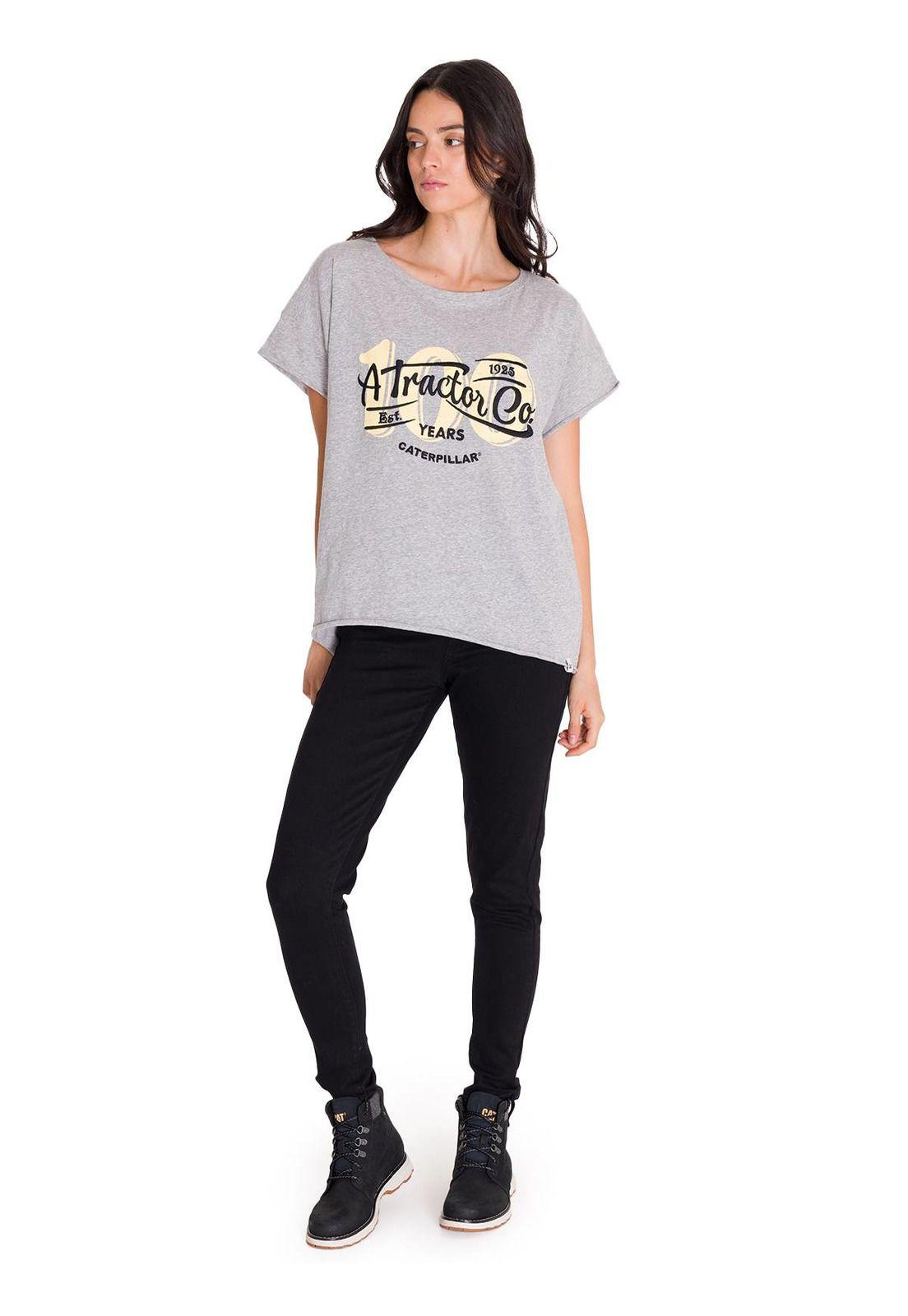 Polera Relaxed Centennial Graphic 6 Mujer Gris-5